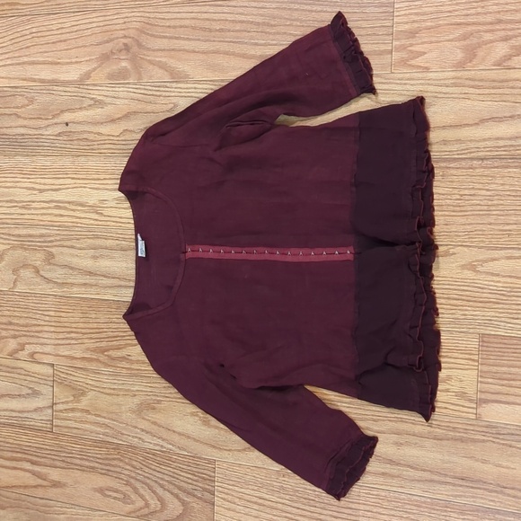 Christine Damen Tops - Vintage Lagenlook maroon linen 3/4 sleeve blouse w/ ruffles, Christine Damen L